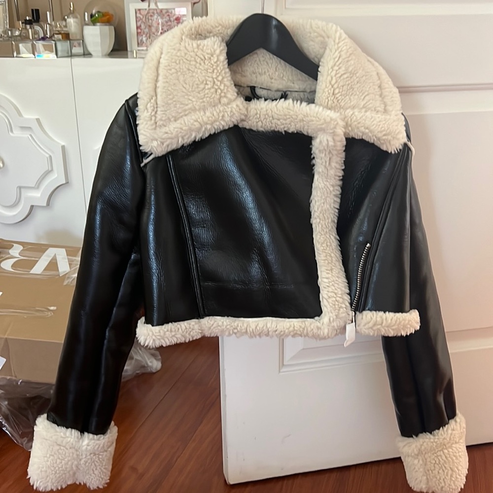 NWT XS Zara Double Sided Crop Jacket with Faux Sherling Lining